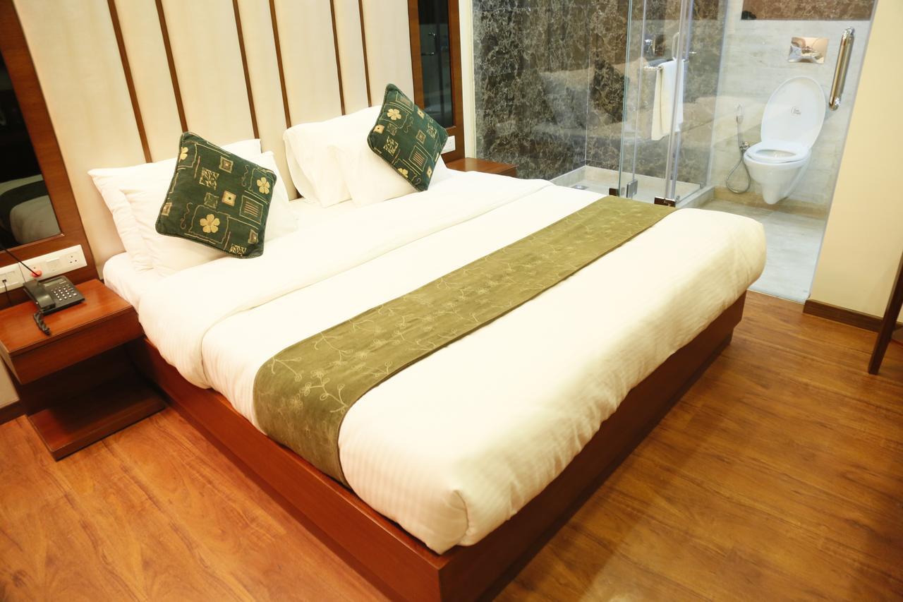Grand Ffour Hotel New Delhi Luaran gambar