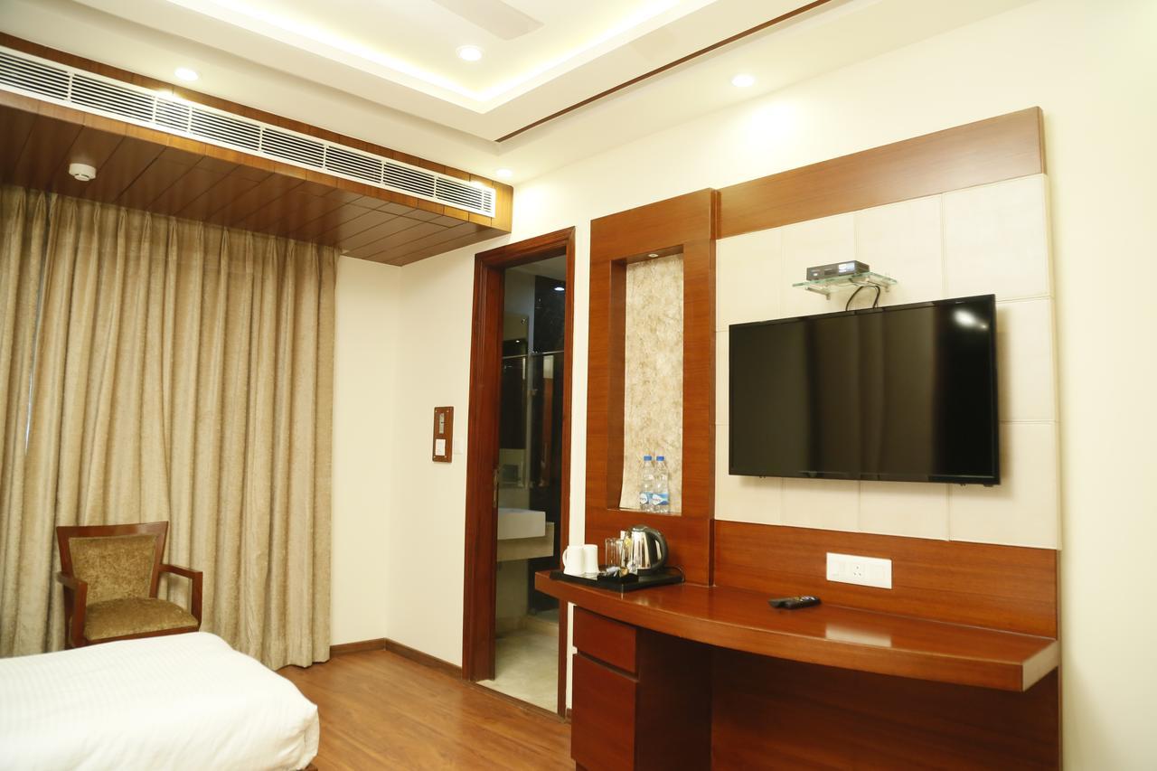 Grand Ffour Hotel New Delhi Luaran gambar