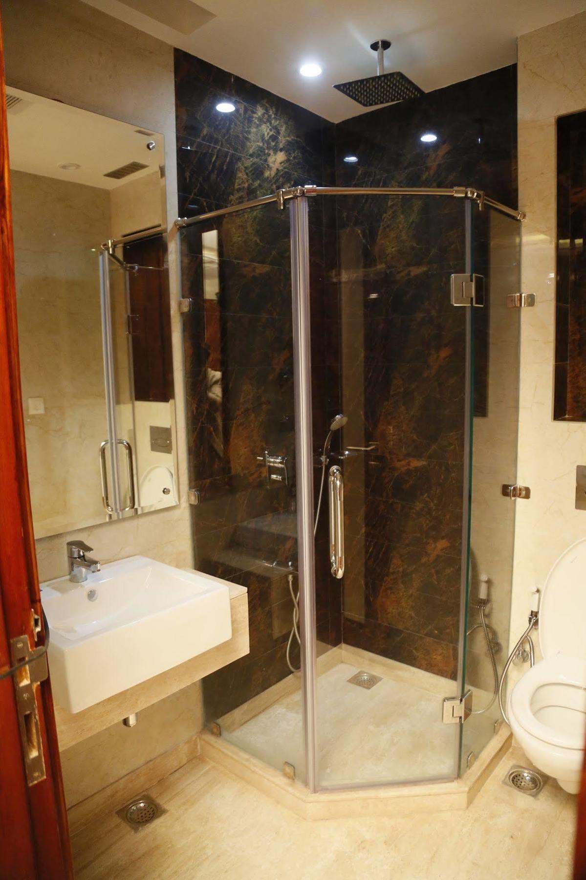 Grand Ffour Hotel New Delhi Luaran gambar