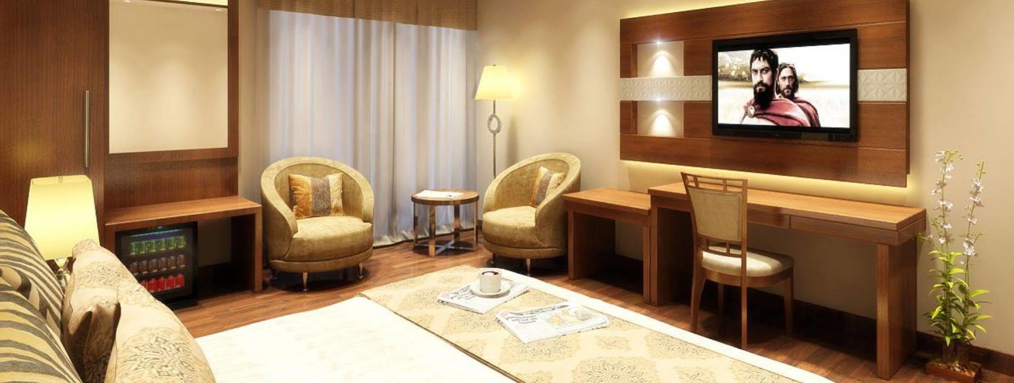 Grand Ffour Hotel New Delhi Luaran gambar